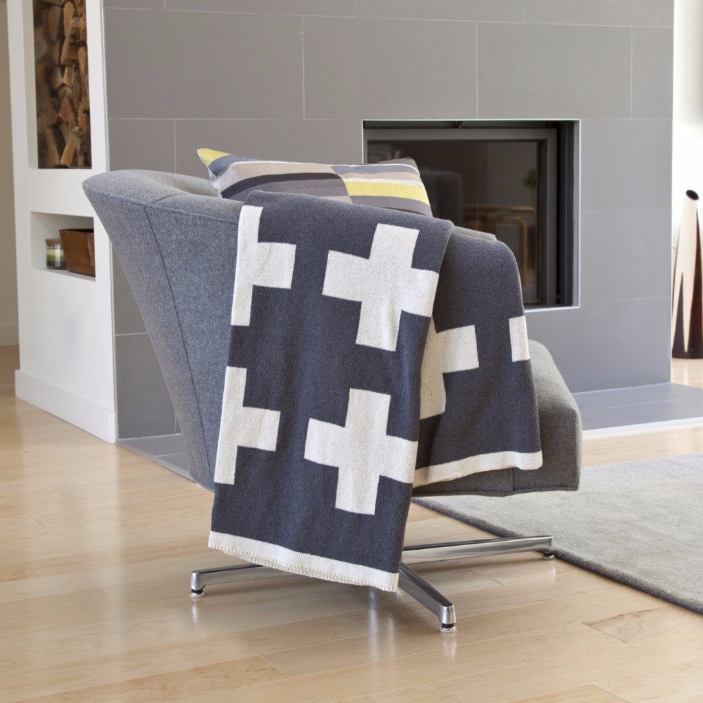 Reversible Swiss Cross Throw Blanket